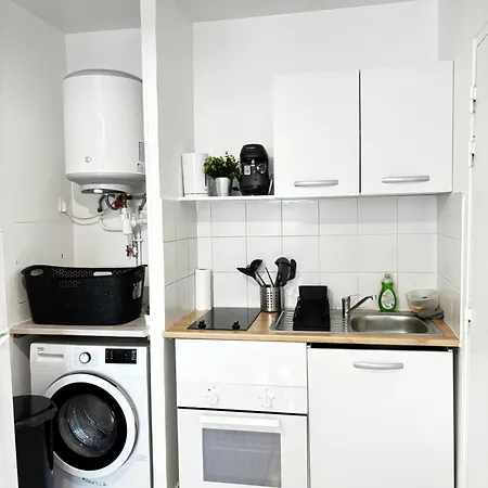 Cine A La Maison ! A 3 Min Du Metro Apartment